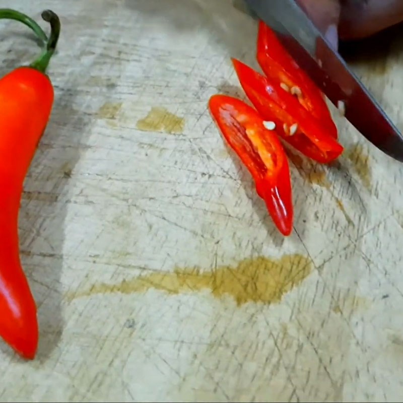 Bước 2 Ngâm muối và phơi khô đu đủ, cà rốt, tỏi ớt Đu đủ ngâm nước mắm