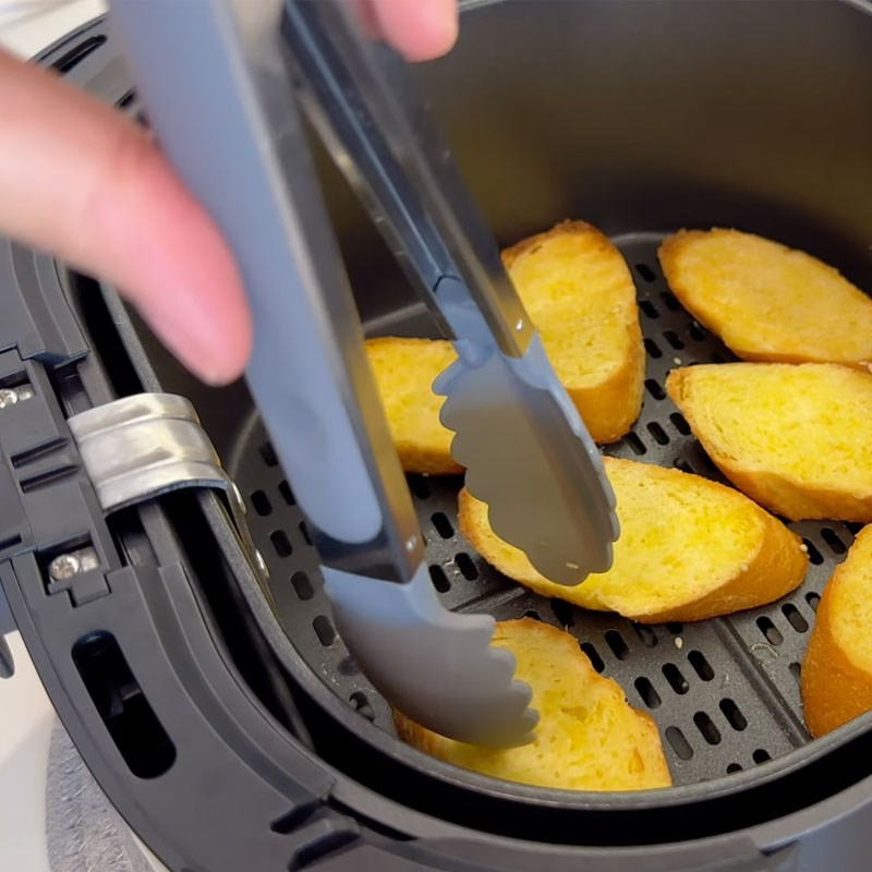 Bước 4 Nướng bánh mì bơ sữa bằng nồi chiên không dầu bánh mì nướng bơ sữa