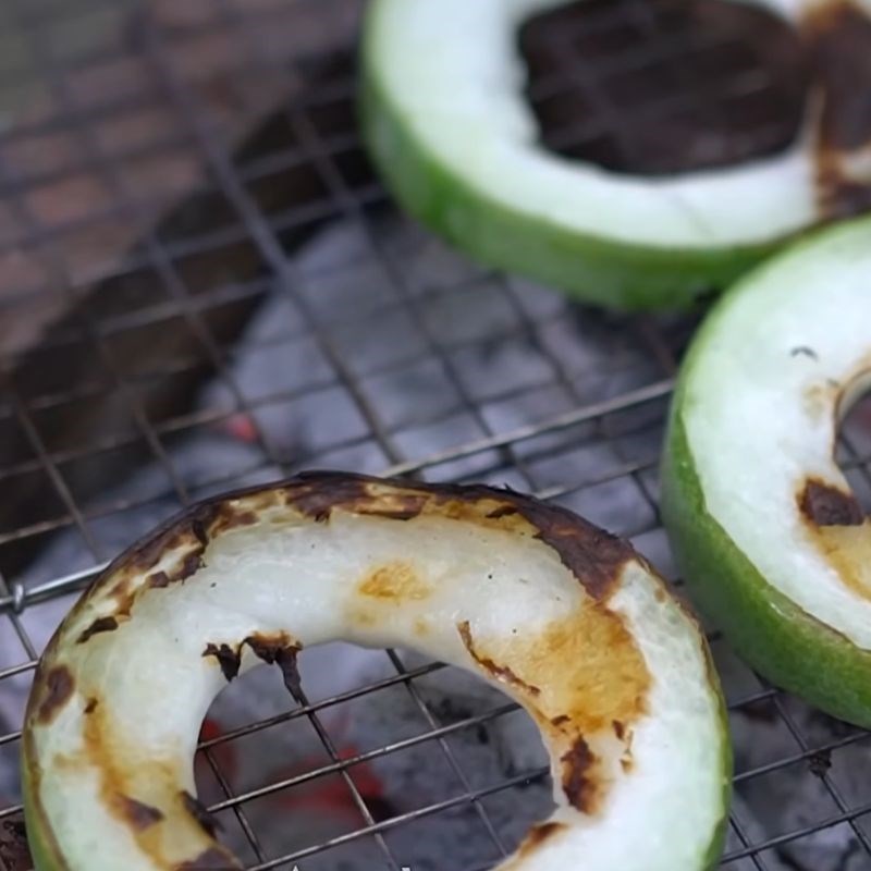 Bước 3 Nướng bí đao và mía tăng hương vị đặc trưng Trà bí đao tươi