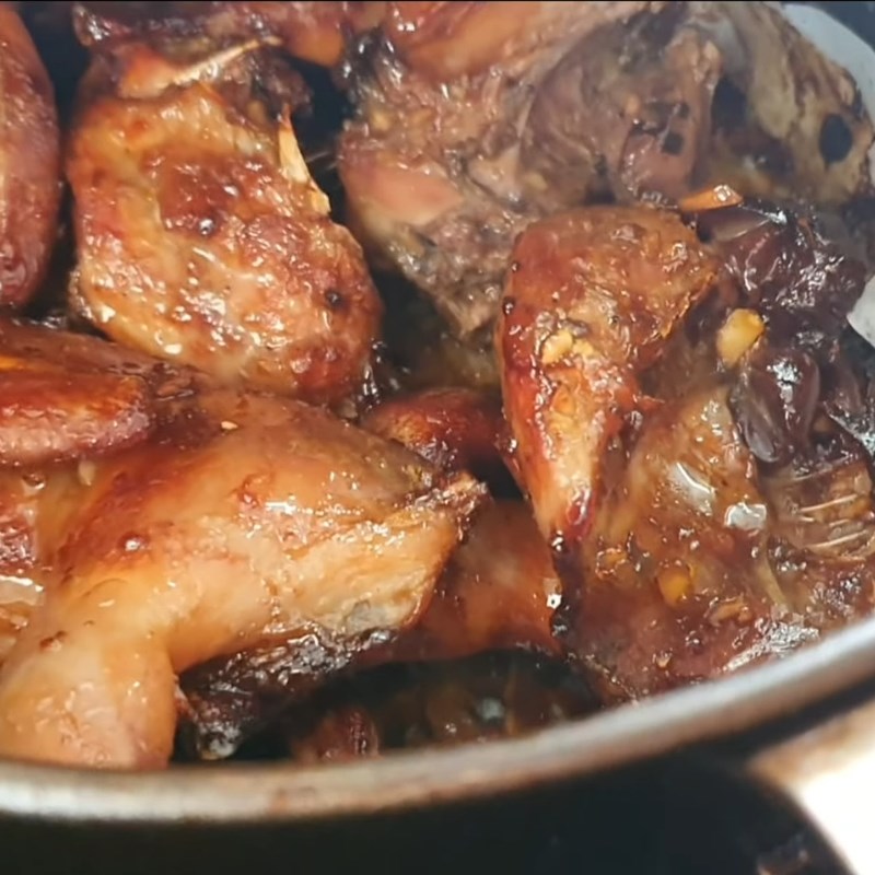 Bước 3 Nướng chim cút bằng nồi chiên không dầu Chim cút nướng bằng nồi chiên không dầu