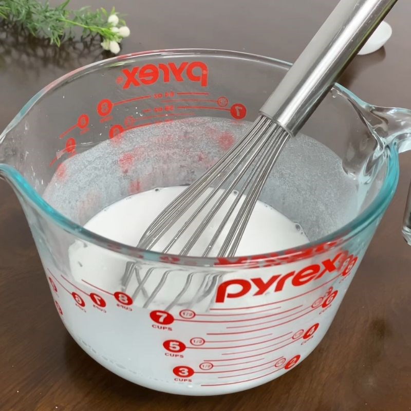 Bước 1 Pha bột bánh cuốn bằng bột gạo và ủ bột Bánh cuốn bằng bột gạo