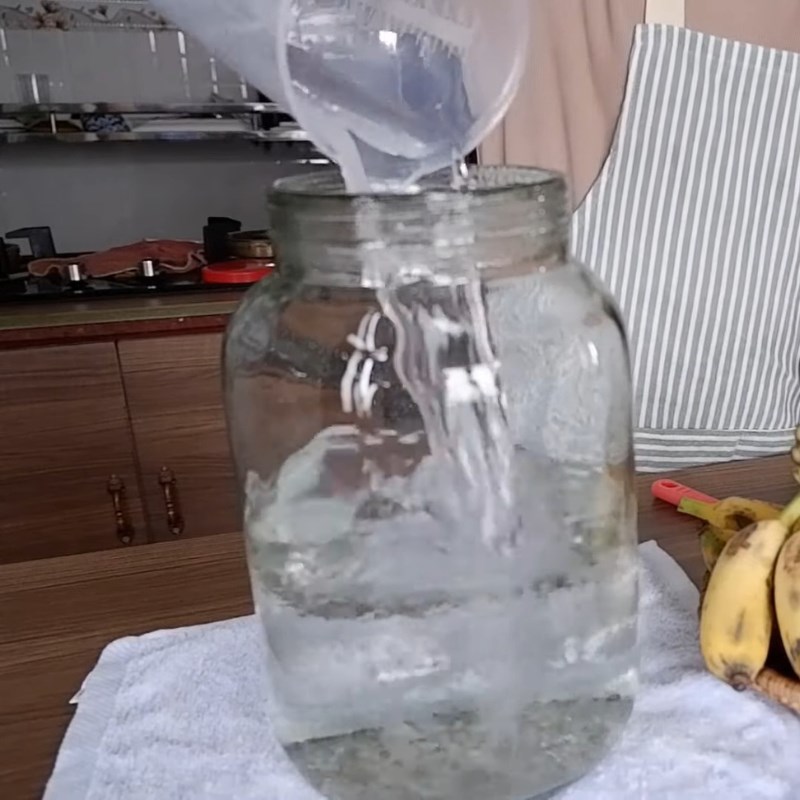 Bước 2 Pha chế keo giấm cái Giấm nuôi bằng chuối