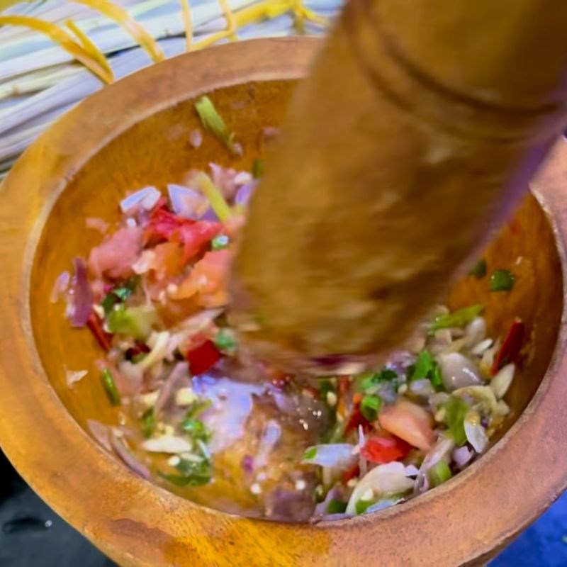 Bước 2 Pha chế nước sốt Thái chua cay đậm đà Tré trộn