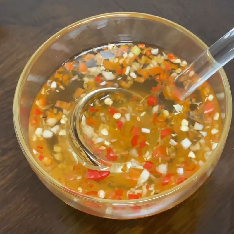 Bước 5 Pha nước chấm bánh cuốn chua ngọt Bánh cuốn bằng bột gạo