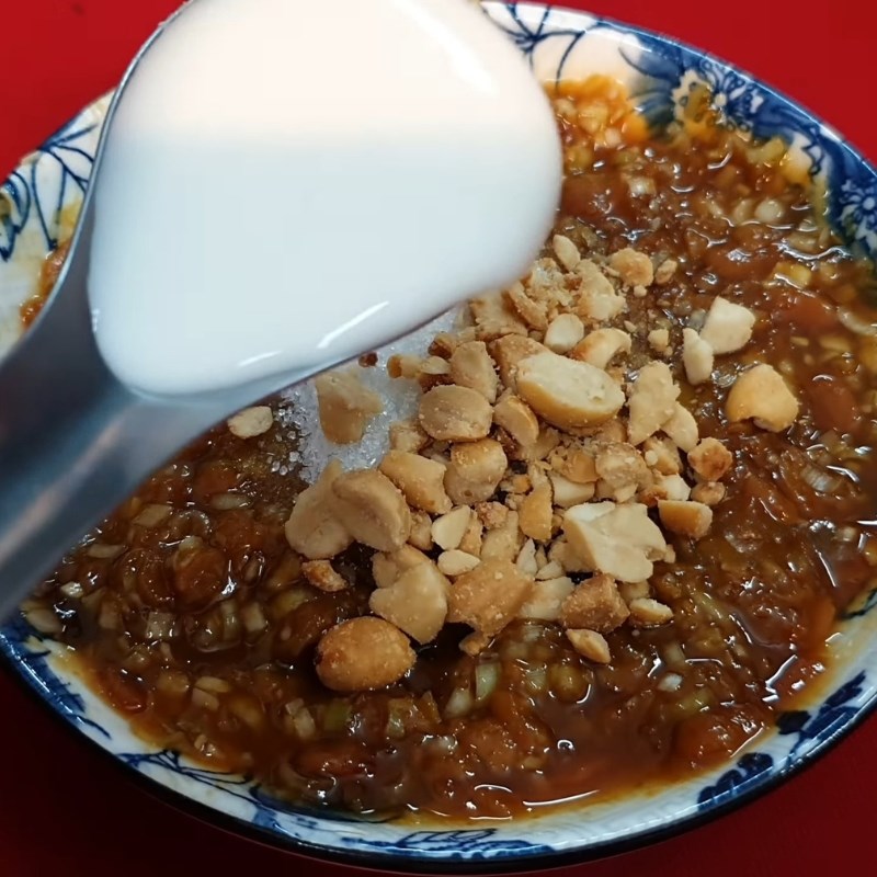 Bước 6 Pha nước chấm gà xào lăn sả ớt Gà chọi xào lăn