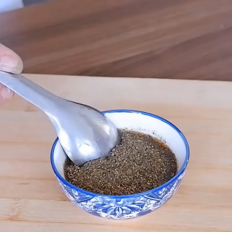 Bước 4 Pha nước mắm ướp thịt Nem chạo Ninh Bình