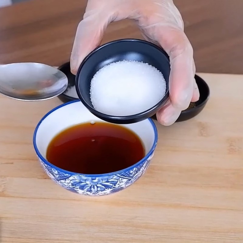 Bước 4 Pha nước mắm ướp thịt Nem chạo Ninh Bình