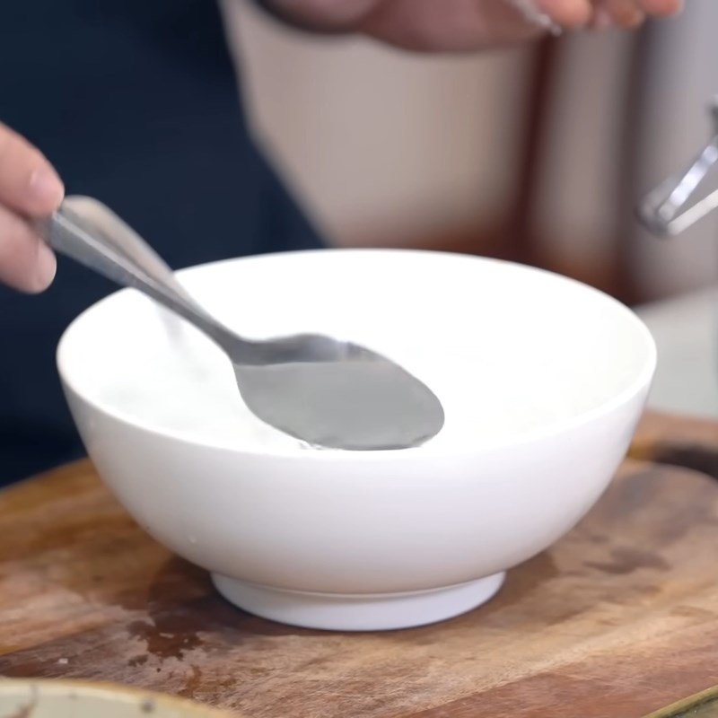 Bước 4 Pha nước muối sung chua ngọt để lâu Muối sung chua ngọt