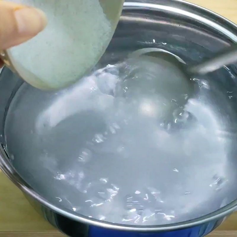 Bước 2 Pha trộn bột rau câu Thạch nha đam