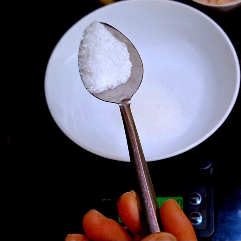 Bước 1 Pha trộn nguyên liệu nước sốt Nước sốt bánh mì chảo