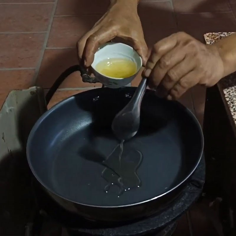 Bước 2 Phi thơm hành tỏi ớt sả Thịt thỏ xào sả ớt