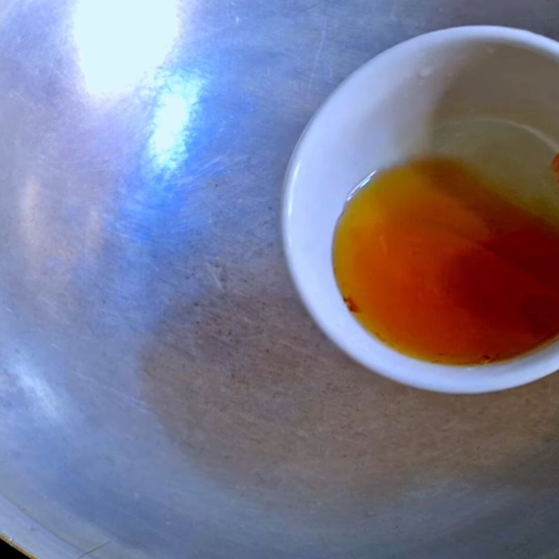 Bước 2 Phi thơm hành tỏi và nấu sốt bánh mì chảo sánh mịn Nước sốt bánh mì chảo