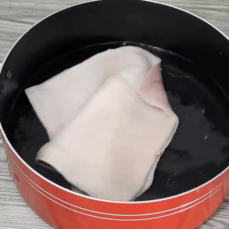Bước 3 Phơi thịt và luộc da heo Pate thịt heo
