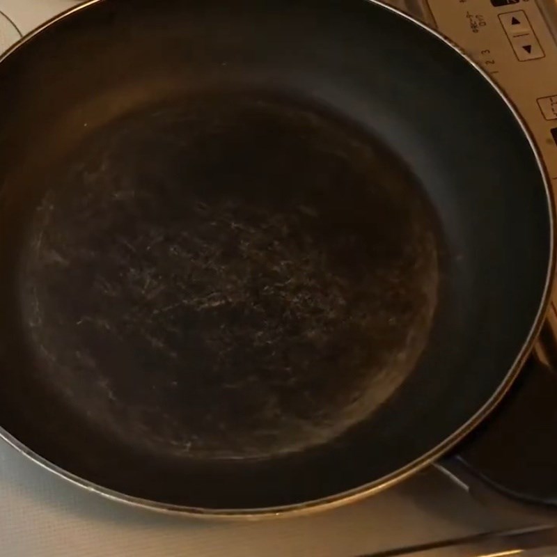 Bước 3 Rang sơ gạo và đậu xanh Cháo chim bồ câu