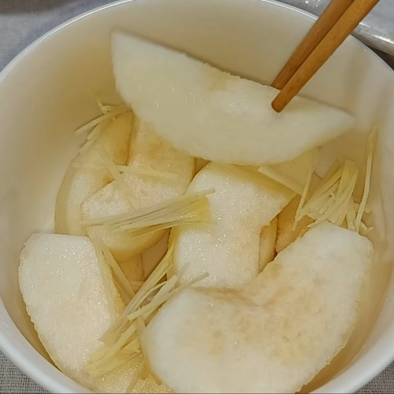 Bước 2 Sắp xếp và thêm gia vị Lê chưng trị ho cho người lớn