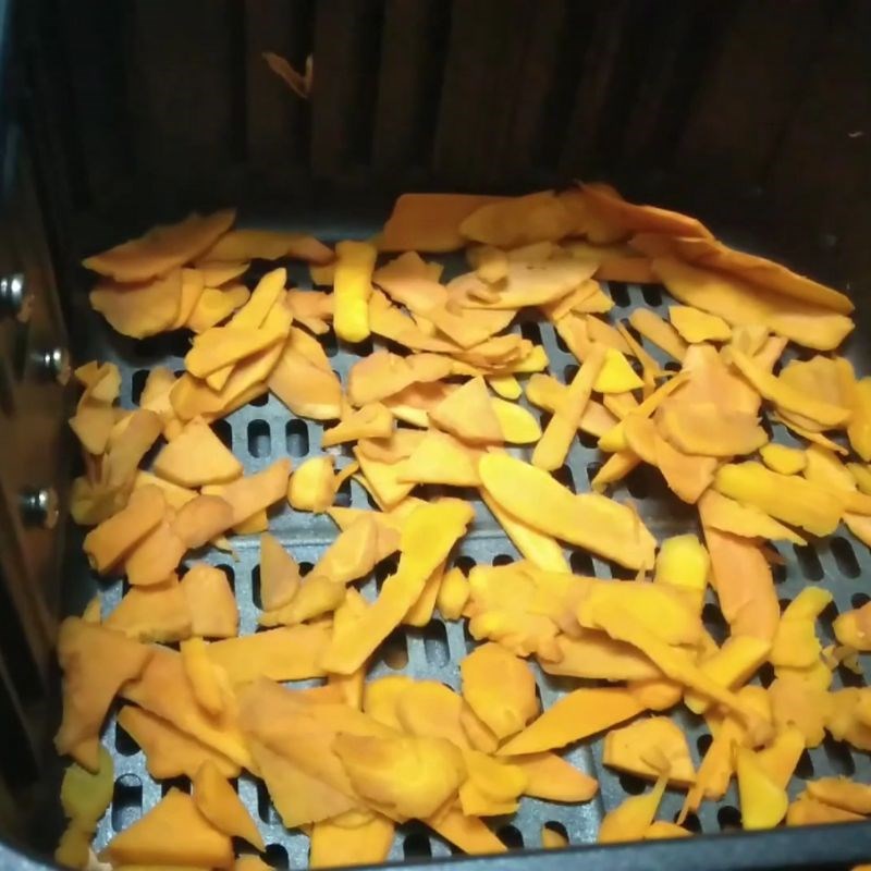 Bước 2 Sấy khô nghệ với nồi chiên không dầu Bột nghệ khô