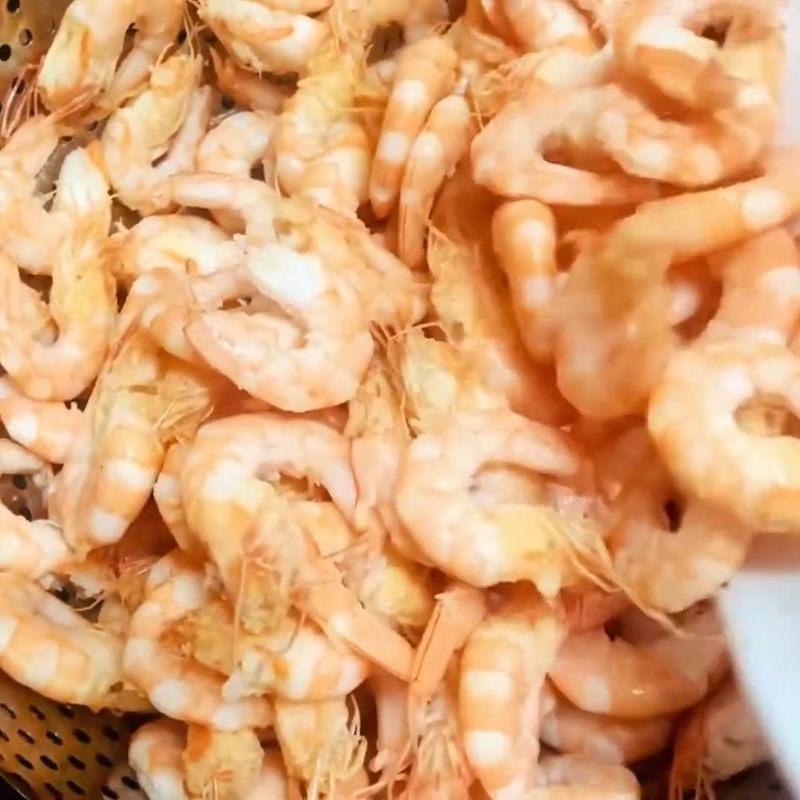 Bước 5 Sấy tôm khô bằng nồi chiên không dầu Tôm khô bằng nồi chiên không dầu