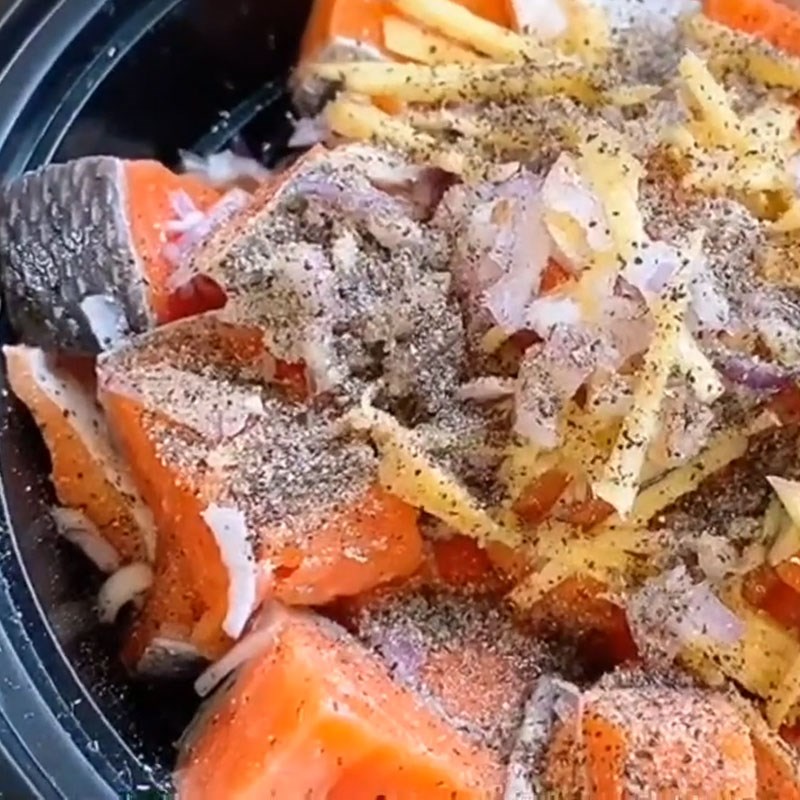 Bước 1 Sơ chế cá hồi và khử mùi tanh cháo cá hồi không tanh