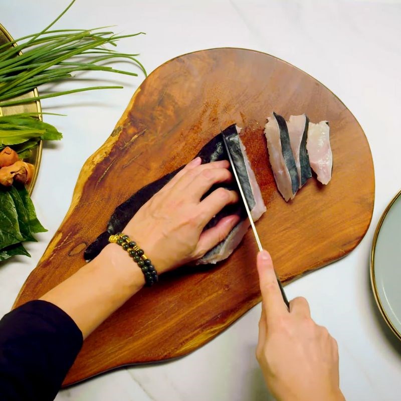 Bước 1 Sơ chế cá lăng Cá lăng nấu mẻ