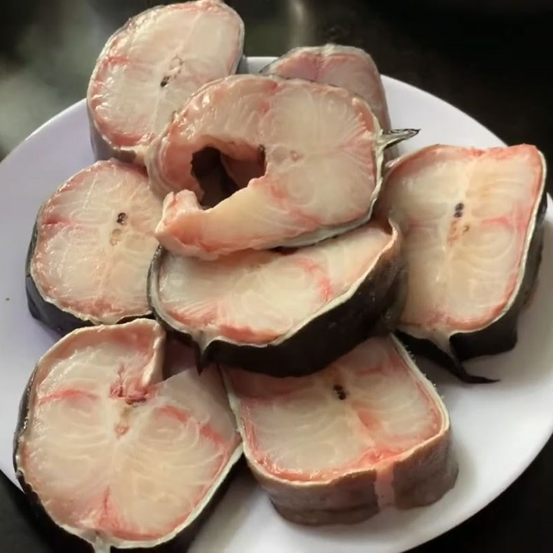 Bước 1 Sơ chế cá tầm đúng cách cá tầm nướng nồi chiên không dầu