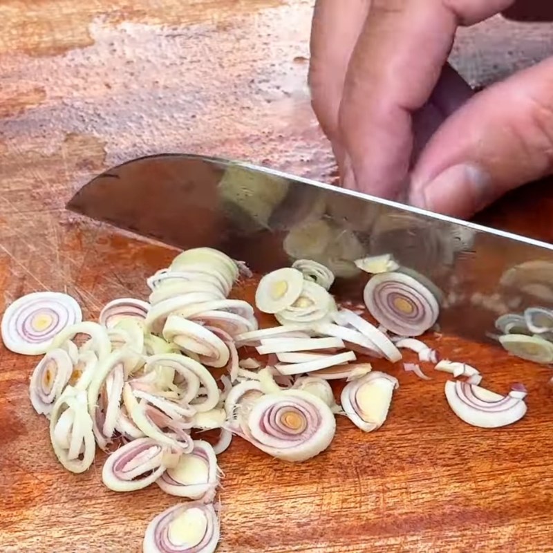 Bước 2 Sơ chế các nguyên liệu còn lại Ngan tái chanh