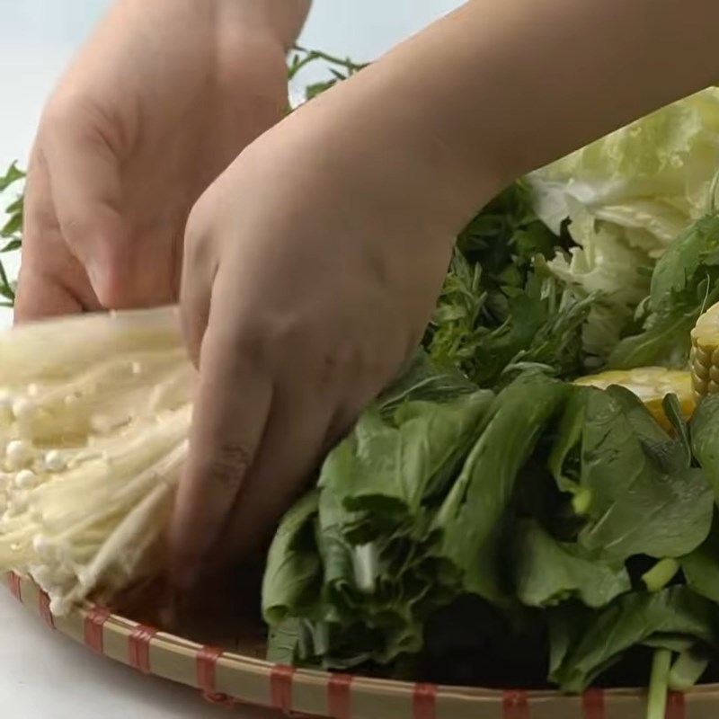 Bước 2 Sơ chế các nguyên liệu khác Lẩu gà miền Bắc