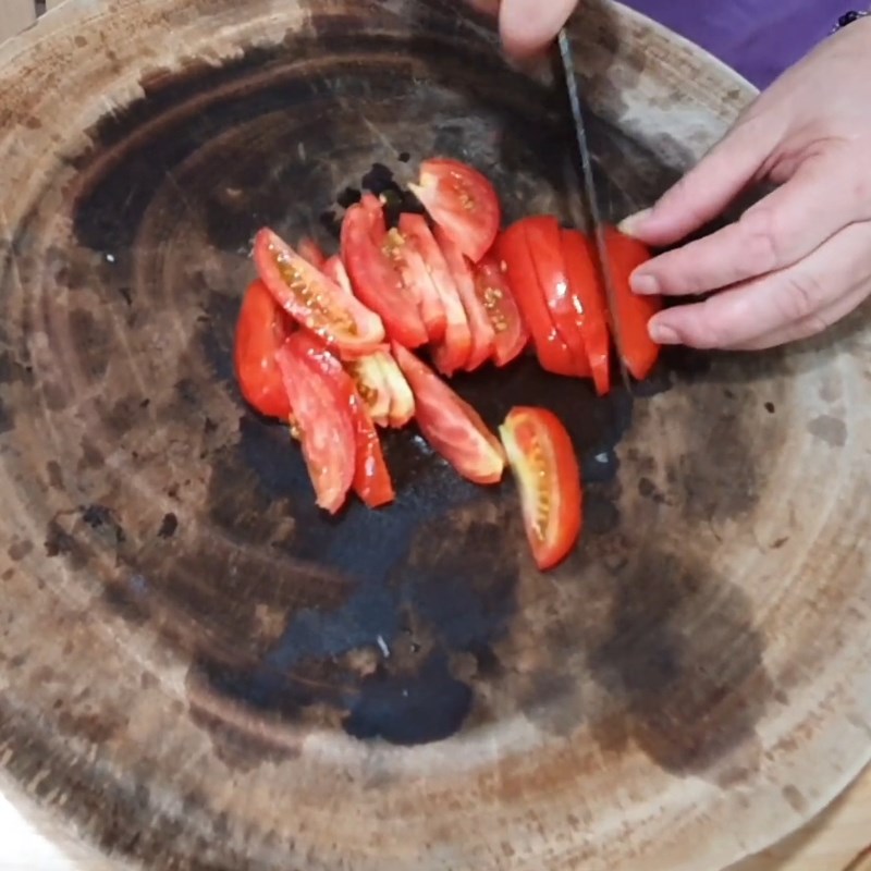 Bước 2 Sơ chế các nguyên liệu khác Canh cá nấu hoa chuối