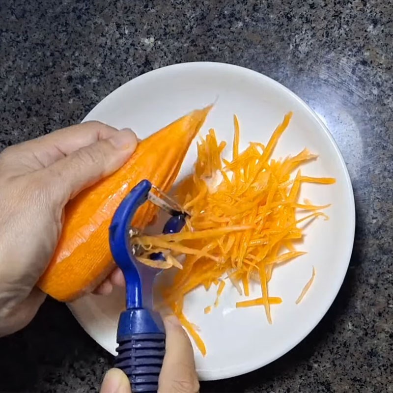 Bước 2 Sơ chế các nguyên liệu làm chả ram chay khác chả ram chay