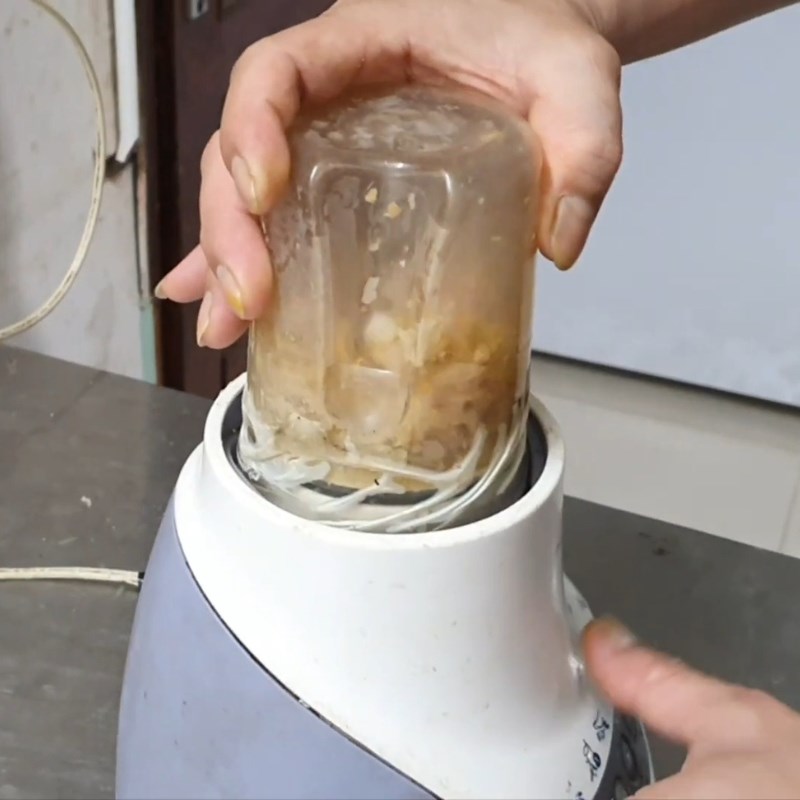 Bước 1 Sơ chế các nguyên liệu phụ Sụn gà rang muối Hong Kong