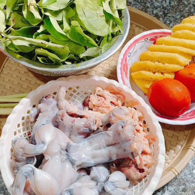 Bước 1 Sơ chế ếch và các nguyên liệu khác Lẩu ếch chua cay