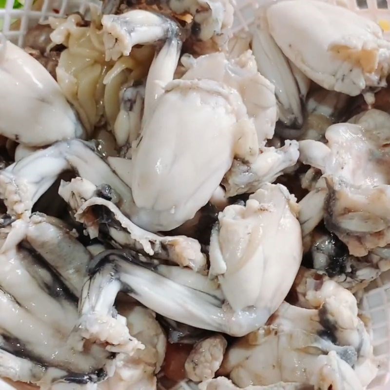 Bước 1 Sơ chế ếch và các nguyên liệu khác Lẩu ếch chua cay