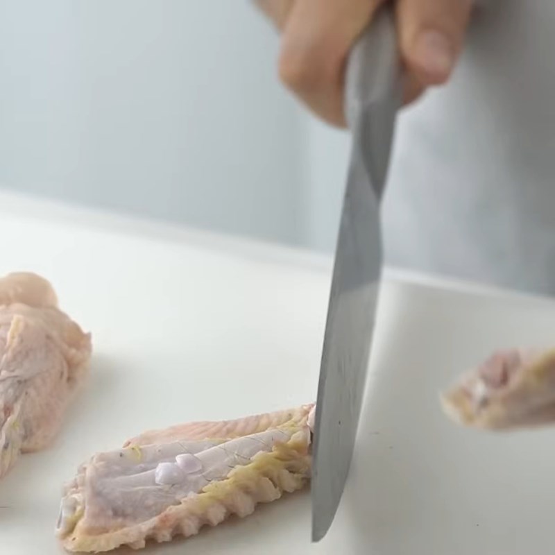 Bước 1 Sơ chế gà Lẩu gà miền Bắc