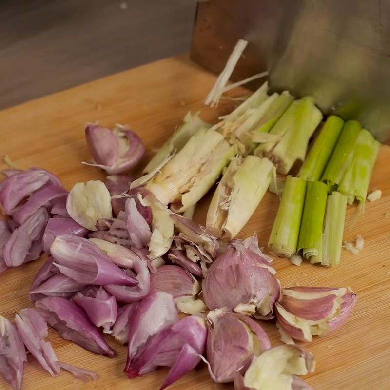 Bước 2 Sơ chế gia vị ướp thịt Bún trộn thịt nướng