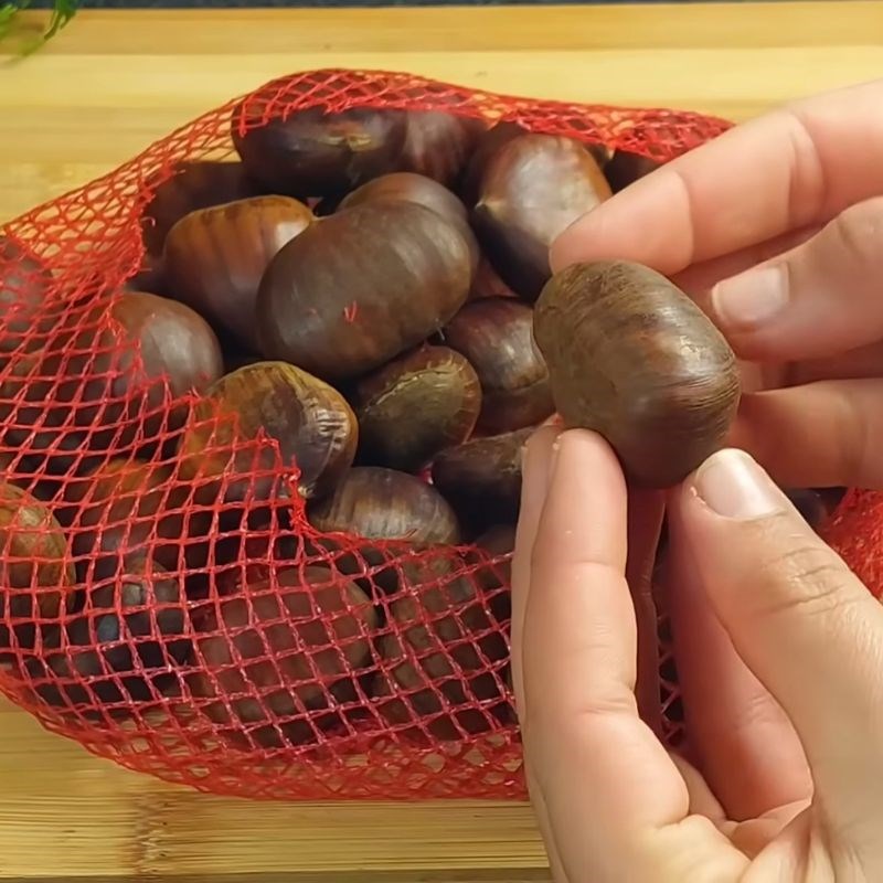 Bước 1 Sơ chế hạt dẻ tươi Hạt dẻ luộc