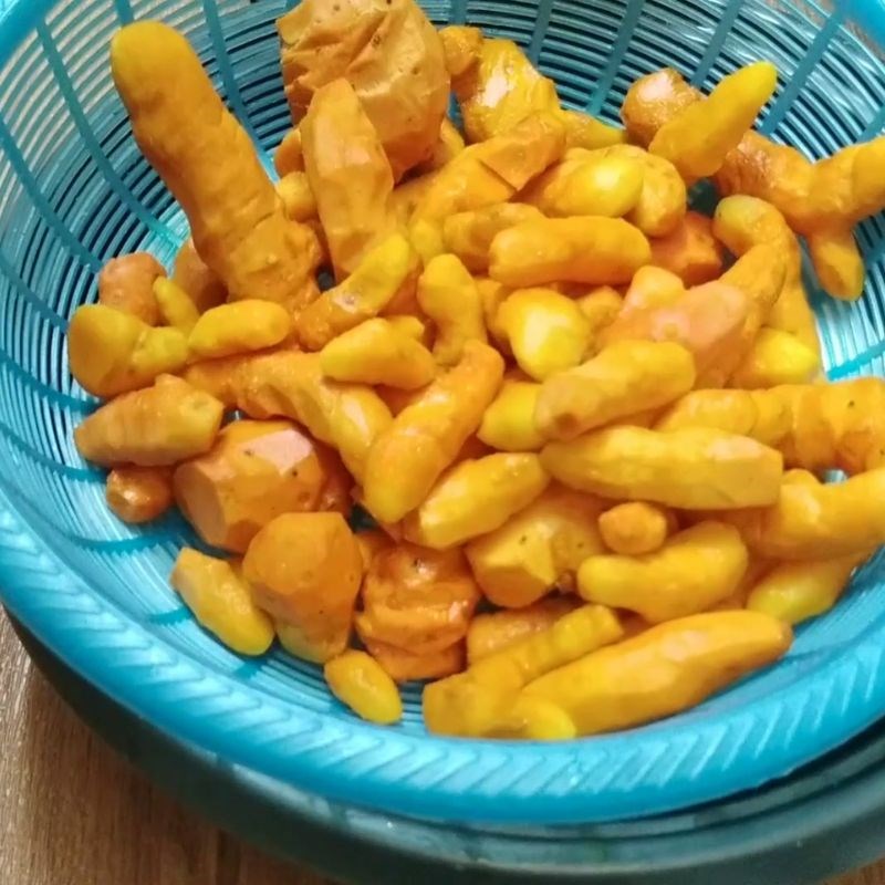 Bước 1 Sơ chế nghệ tươi Bột nghệ khô