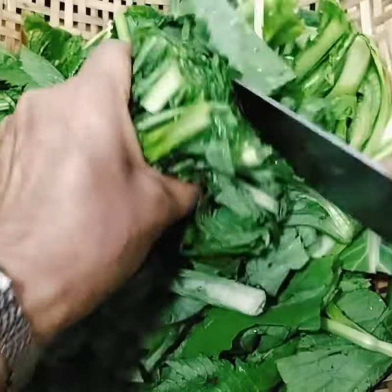 Bước 1 Sơ chế nguyên liệu Dưa muối xổi ăn ngay