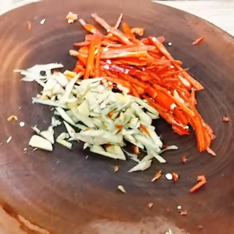 Bước 1 Sơ chế nguyên liệu Dưa muối xổi ăn ngay