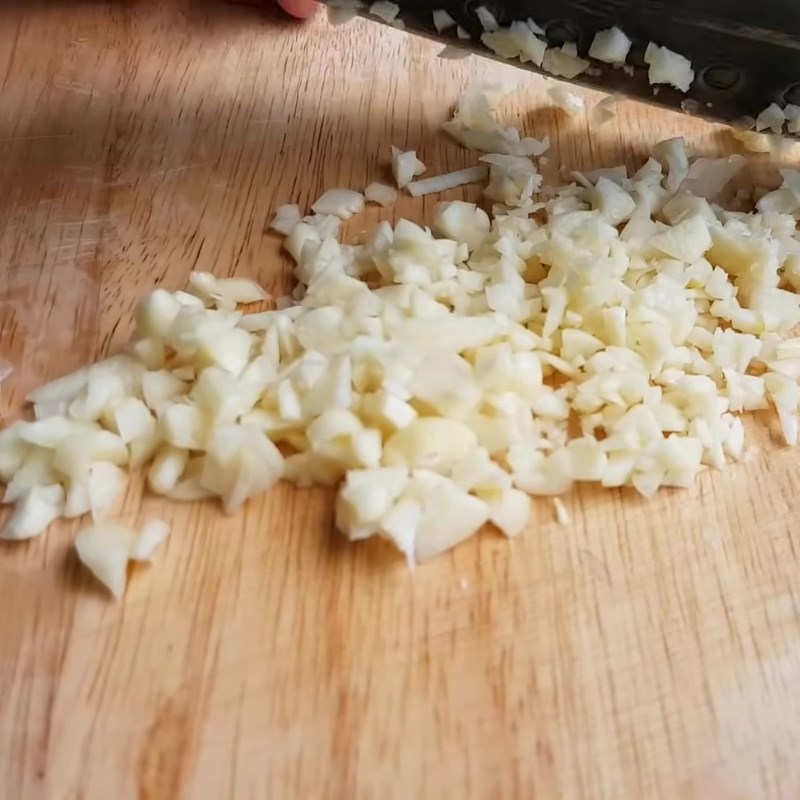 Bước 1 Sơ chế nguyên liệu Cá kho