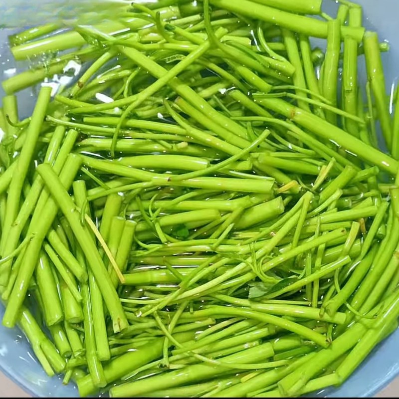 Bước 1 Sơ chế rau củ Gỏi bò rau muống