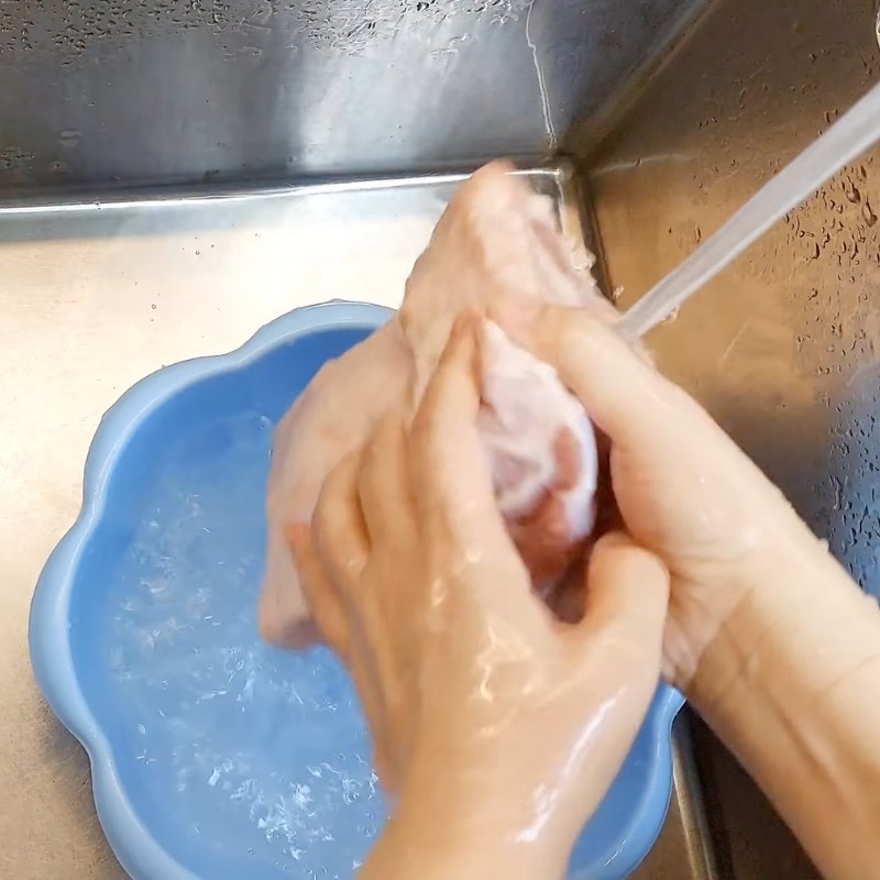 Bước 1 Sơ chế thịt ba chỉ Bánh tráng cuốn thịt heo