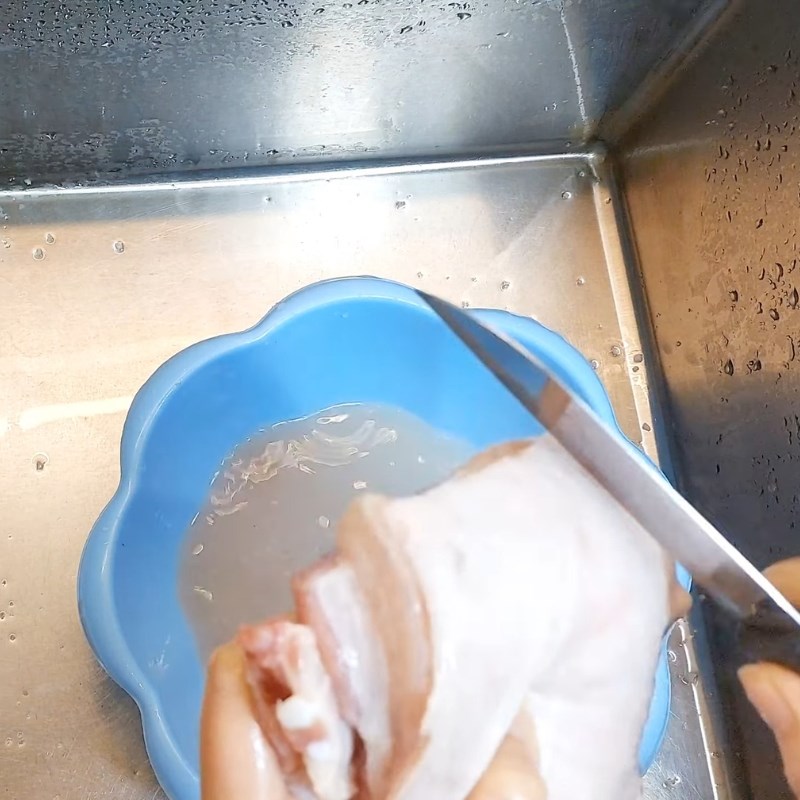 Bước 1 Sơ chế thịt ba chỉ Bánh tráng cuốn thịt heo