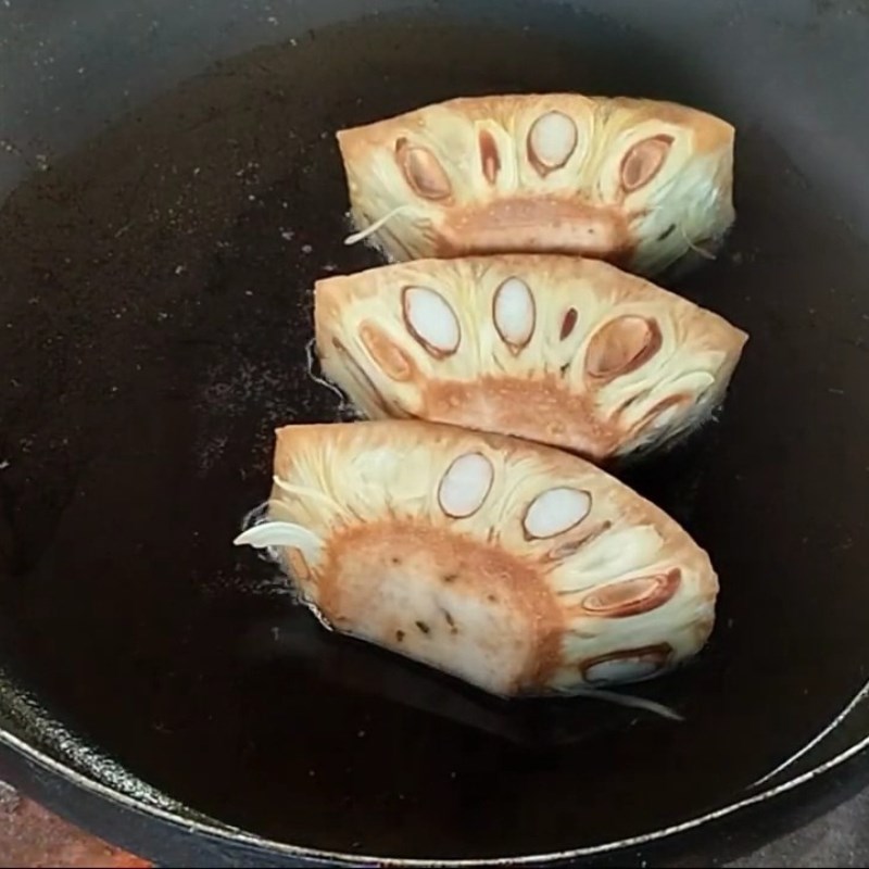 Bước 1 Sơ chế và chiên mít non Mít non kho thịt