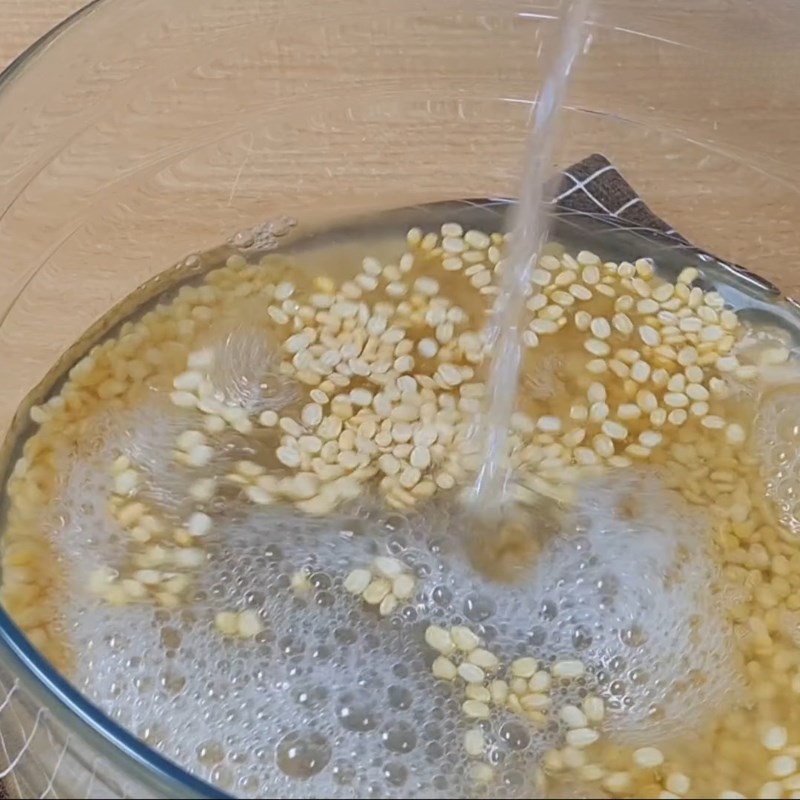 Bước 1 Sơ chế và hấp đậu xanh Chè cùi bưởi