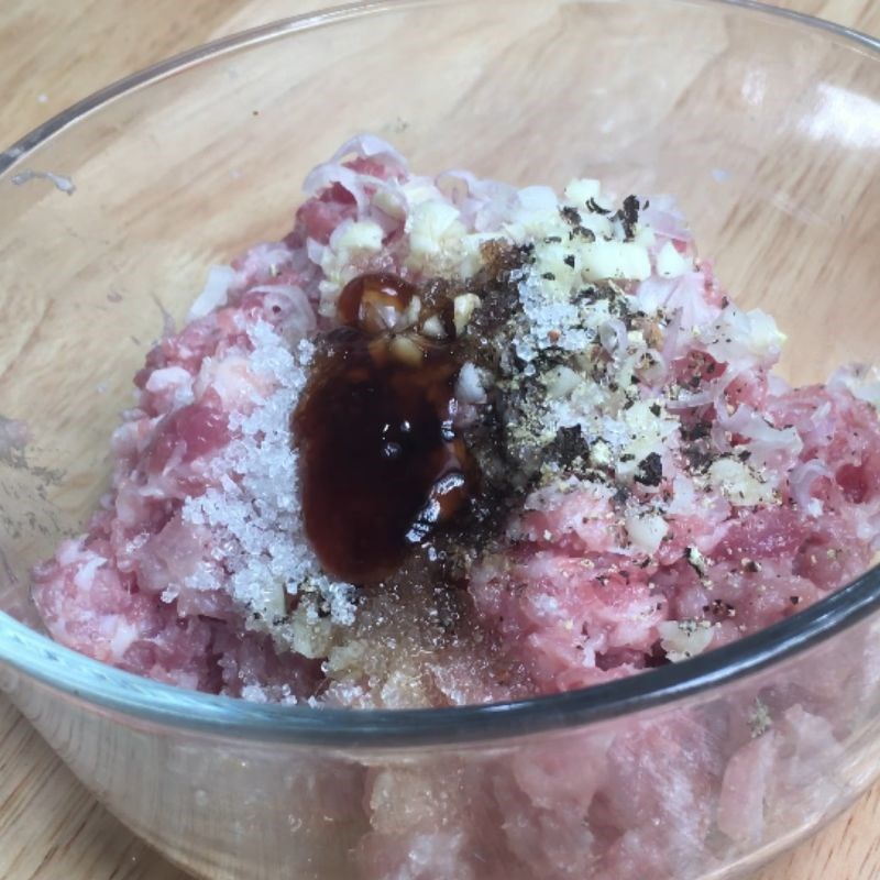 Bước 1 Sơ chế và ướp chả viên nướng đậm đà Chả viên nướng