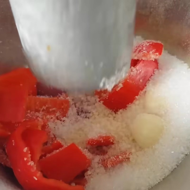 Bước 1 Sơ chế và ướp thịt Thịt kho hột vịt