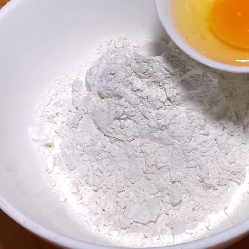 Bước 5 Tẩm bột chiên giòn Chả giò hải sản sốt mayonnaise