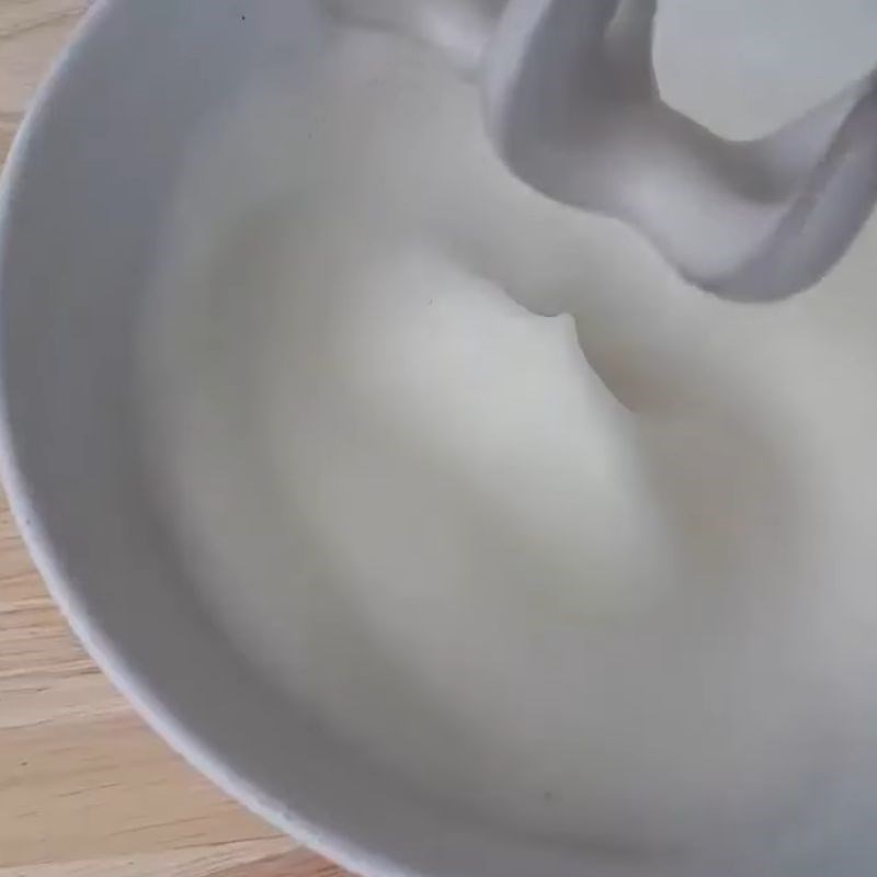 Bước 6 Tạo chóp kem và thêm hương Vani Kem tươi tại nhà