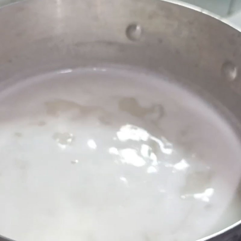 Bước 3 Tạo hỗn hợp kem dẻo mịn (Bí quyết không bị dăm đá) Kem chuối không bị đông đá