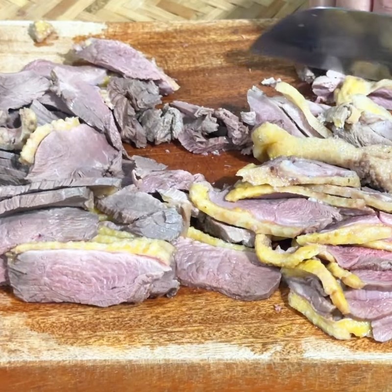 Bước 4 Thái thịt Ngan tái chanh