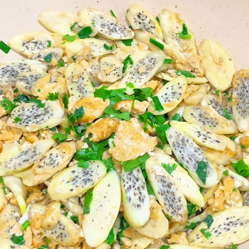 Bước 4 Thành phẩm Củ niễng xào trứng